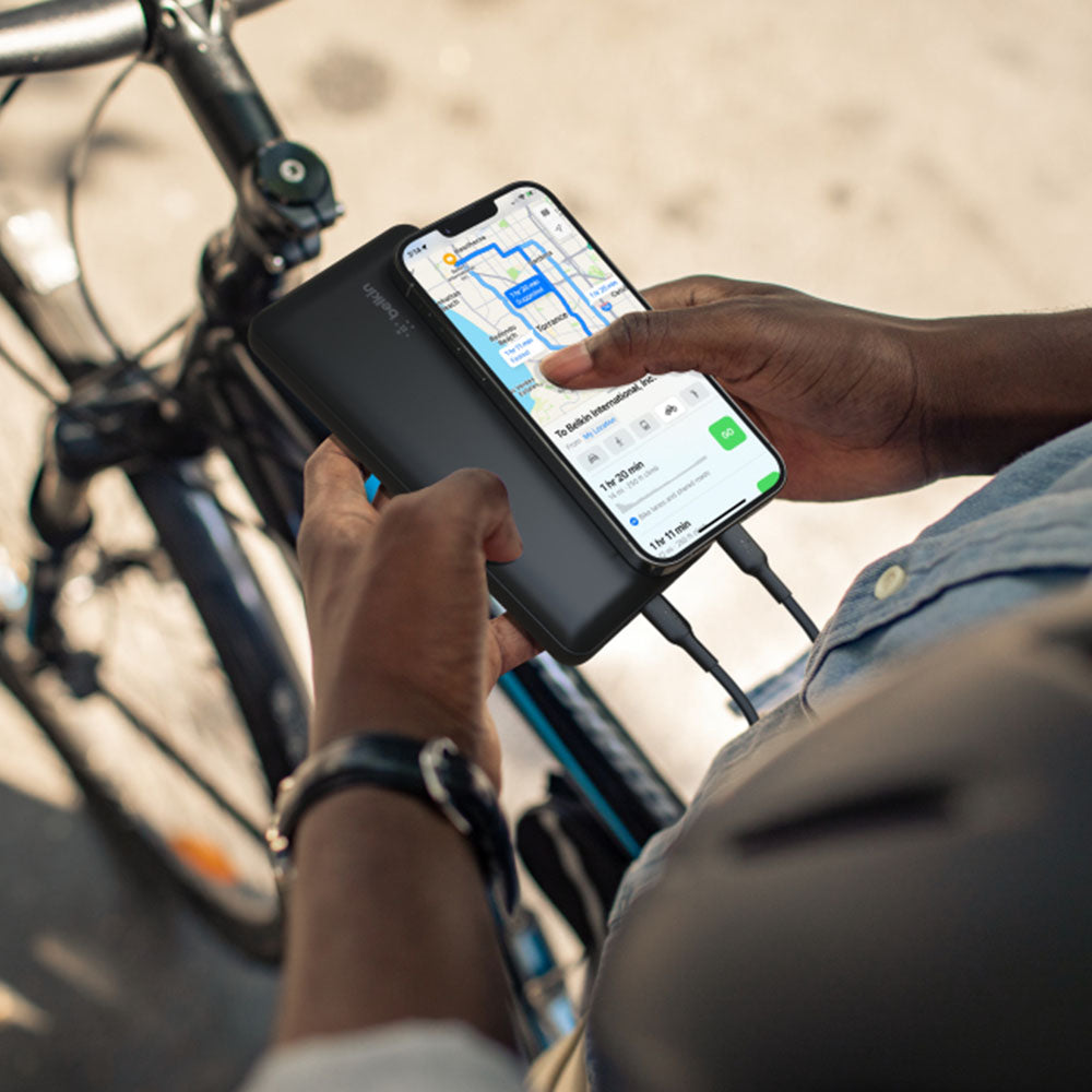 Belkin BOOSTCHARGEáUSB-A/USB-C Power Bank - 20,000 mAh with 15W Power Output