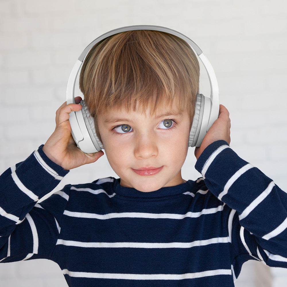 Belkin SoundForm Mini WirelessOn-Ear Headphones for Kids - White